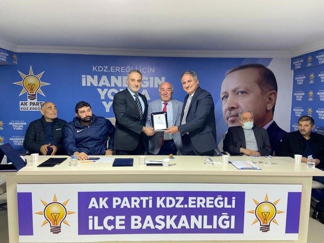 AK Parti’de kurucu yönetim bir araya geldi